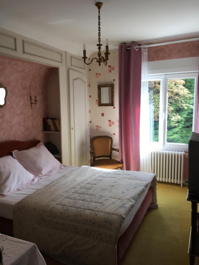 Maison Proche de Barfleur accolée à un commerce Anneville-en-Saire Extérieur photo